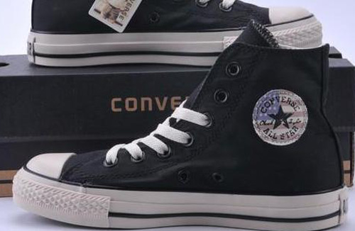 想知道怎么樣辨別匡威鞋真假方法嗎？